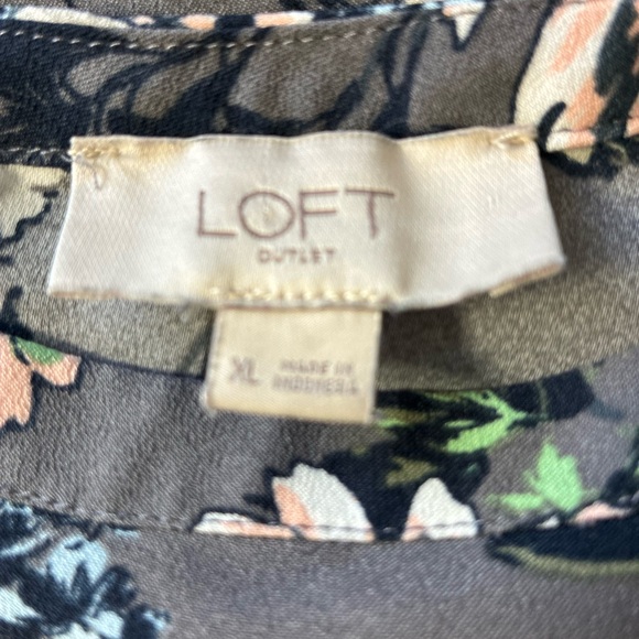 LOFT Outlet Dark Gray Floral Long Sleeve Dress - Picture 6 of 9
